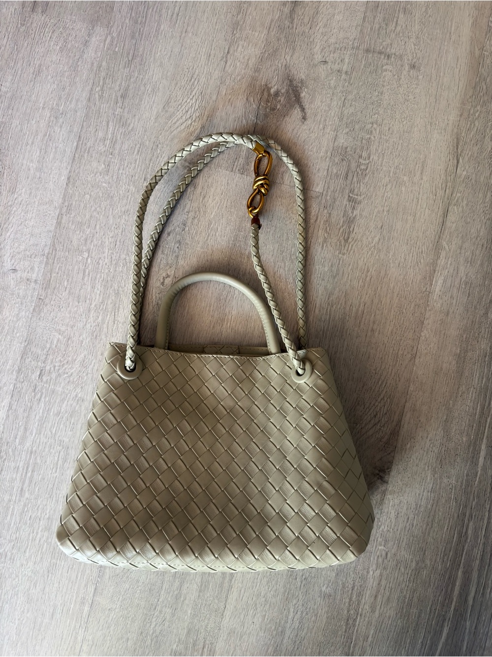 Woven Leather Tote Bag in Light Green
